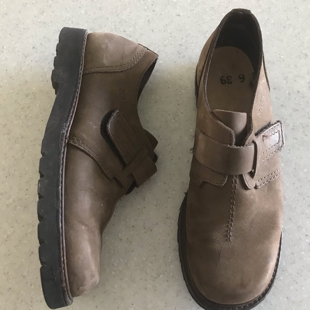 Naot Oxford Nabuck Leather clogs women’s size 39